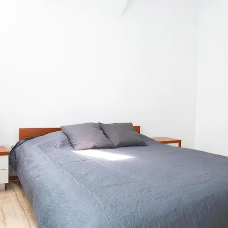 Апартаменти Ancoba House